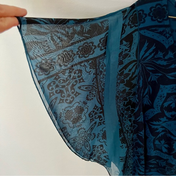 2/$20 Espresso Blue / Black Blouse Size M - Picture 2 of 6